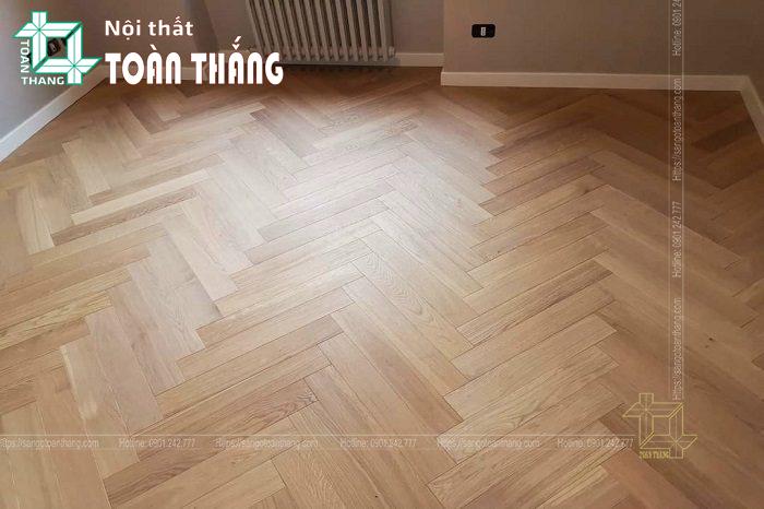 Sàn gỗ Sồi xương cá là loại sàn gỗ tự nhiên làm từ gỗ sồi Sàn gỗ Sồi xương cá là loại sàn gỗ tự nhiên làm từ gỗ sồi
