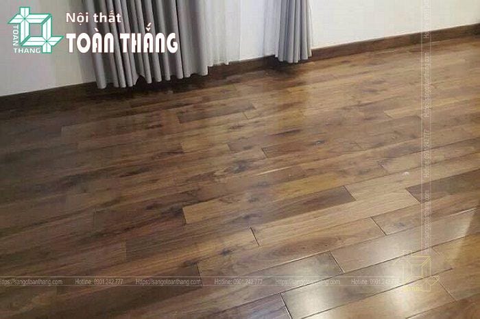 Sàn gỗ Óc Chó 15x90x450mm 2 Sàn gỗ Óc Chó có khả năng chống mối mọt rất tốt