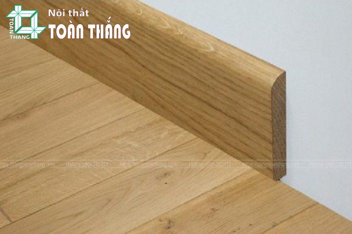 Len chân tường gỗ Oak