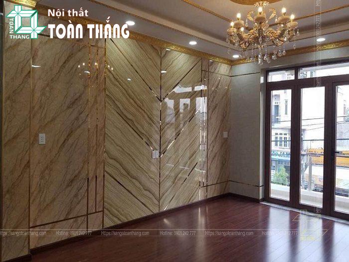 Nẹp đồng ứng dụng trên vách tường