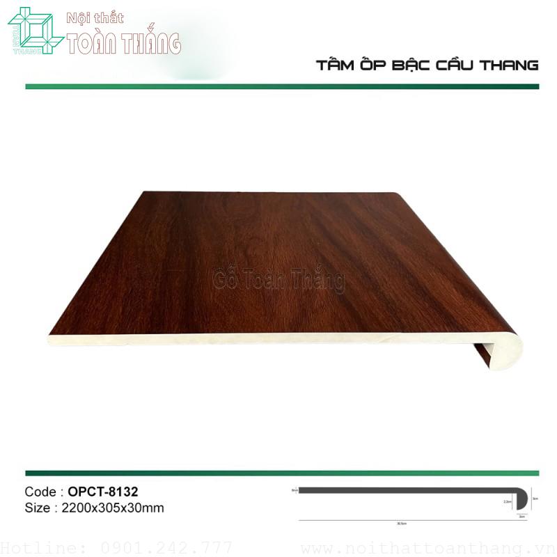 Bậc cầu thang nhựa giả gỗ BT-8132 1 Bậc cầu thang nhựa giả gỗ BT-8132