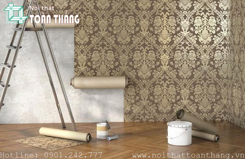 Keo dán giấy dán tường loại nào tốt? Cách sử dụng chuẩn 13 Sử dụng keo dán để cố định giấy dán trang trí lên trên mặt tường