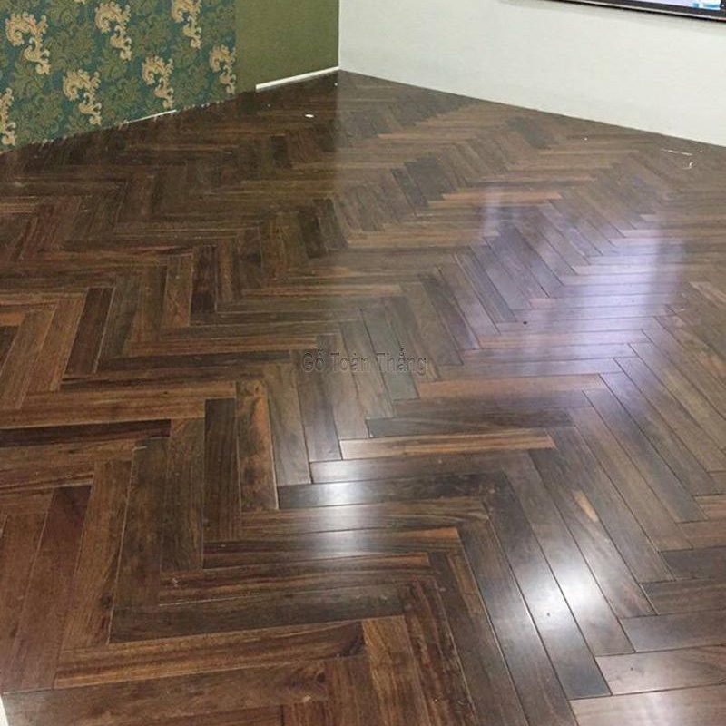 Sàn gỗ Chiu Liu xương cá
