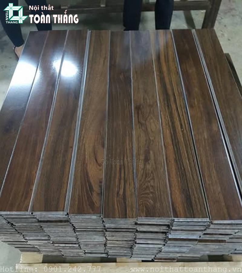 Sàn gỗ Chiu Liu 15x90x900mm 1 Sàn gỗ Chiu Liu 15x90x900mm