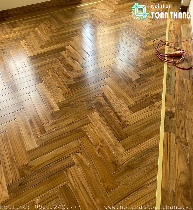 Sàn gỗ Teak lắp xương cá phù hợp với các không gian nội thất cao cấp Sàn gỗ Teak lắp xương cá phù hợp với các không gian nội thất cao cấp