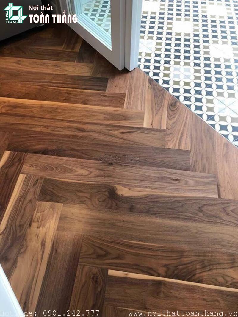 Nên dùng kinh nghiệm chuyên môn để chọn ra những tấm ván sàn tốt