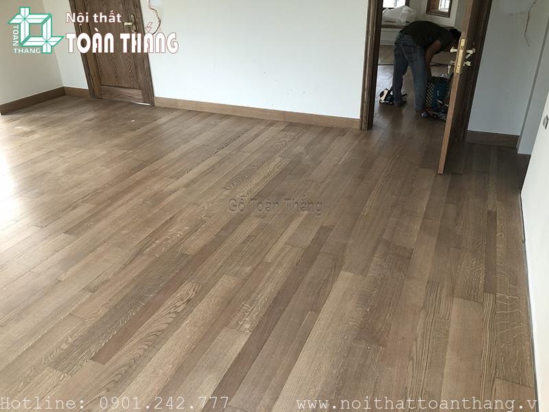 Sàn gỗ Sồi được nhiều gia đình trẻ chọn để ốp sàn nhà