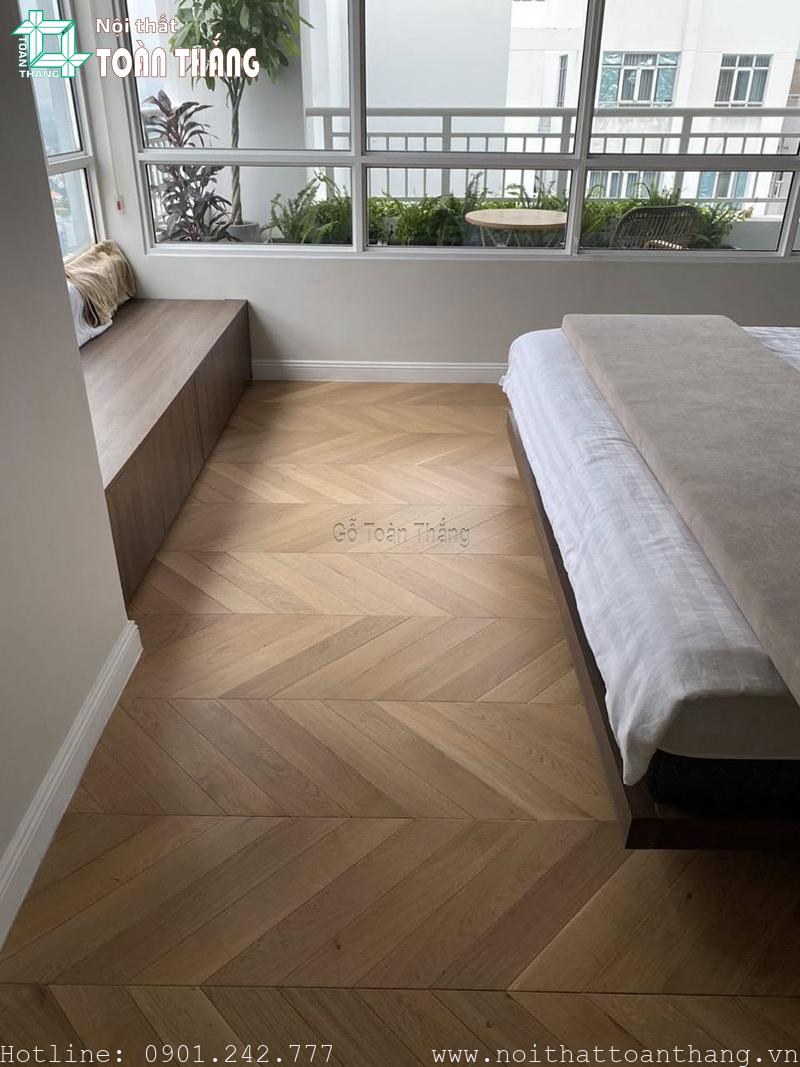 Mặc dù là sàn gỗ trồng được nhưng Sàn gỗ Sồi có độ cứng rất cao