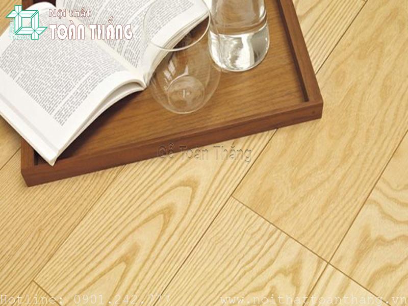 Sàn gỗ Tần Bì 15x90x600mm