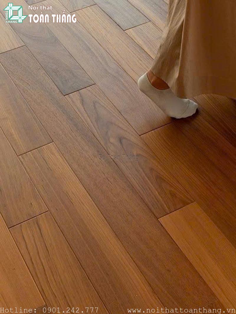 Sàn gỗ Teak Myanmar còn được gọi là Teak Miến Điện, Burma Teak