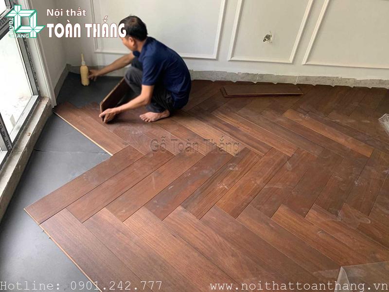 Sàn gỗ Teak Myanmar xương cá là nghệ thuật lát sàn xương cá tinh tế. Sàn gỗ Teak Myanmar xương cá là nghệ thuật lát sàn xương cá tinh tế.