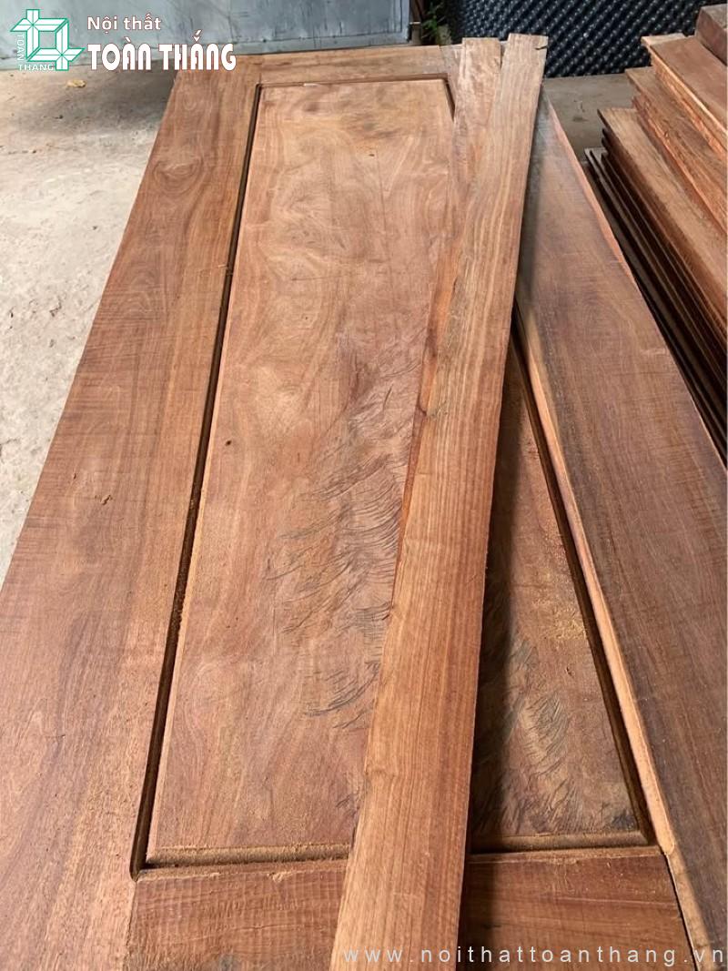 Gỗ căm xe Lào